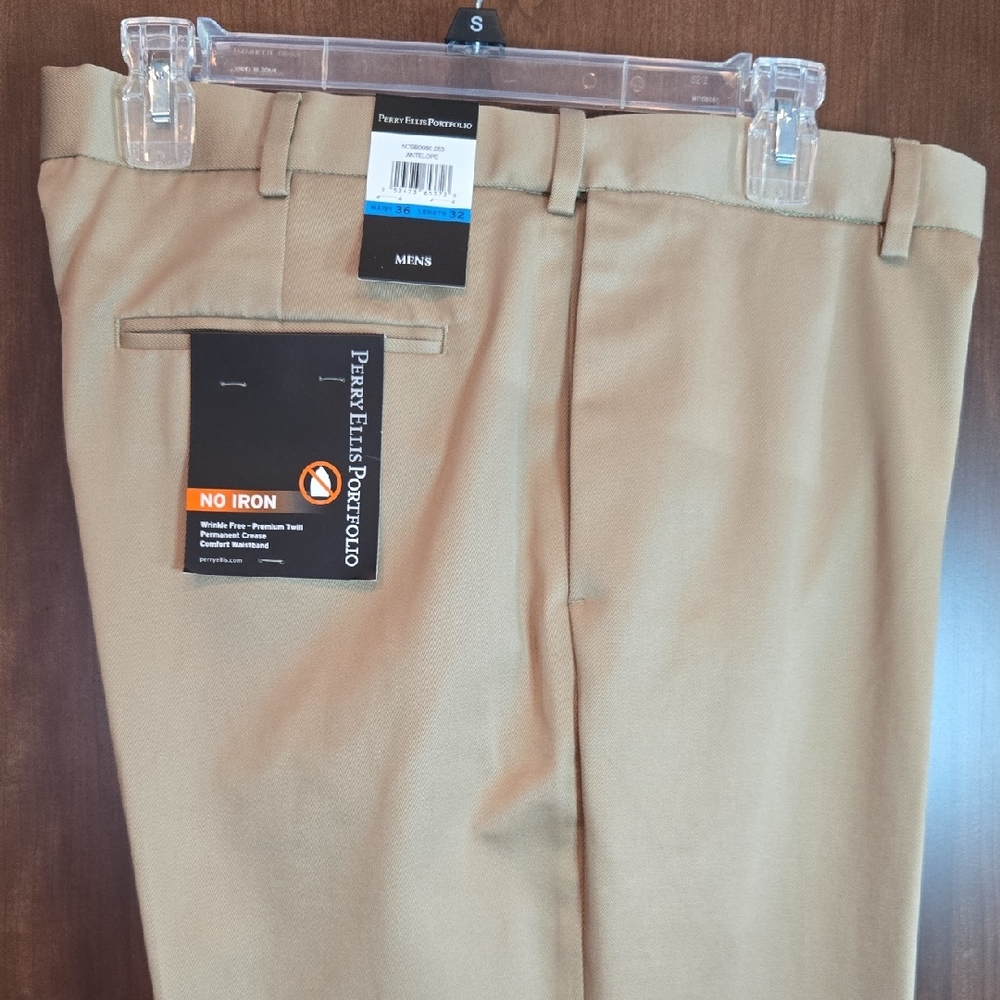 Perry Ellis Men's Khaki Tan No Iron Chinos Size 36 x 32 - NEW